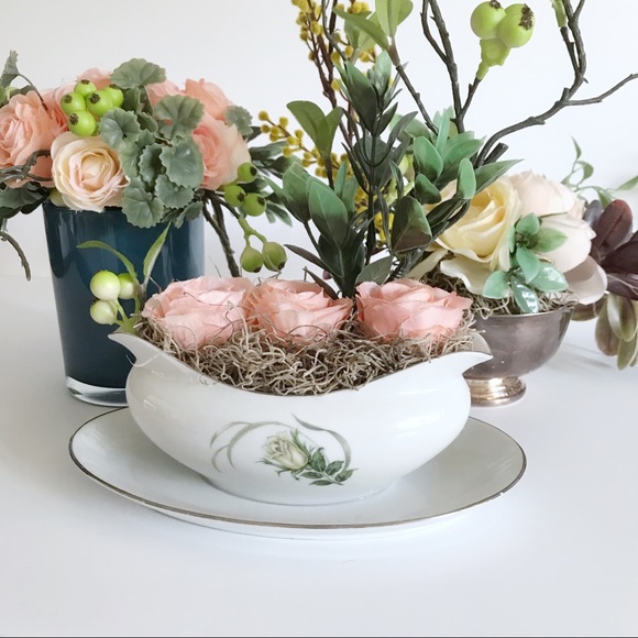 Luxury Faux Floral Display - Picture 5 of 7